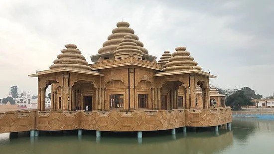 ராம் தீரத் கோயில்