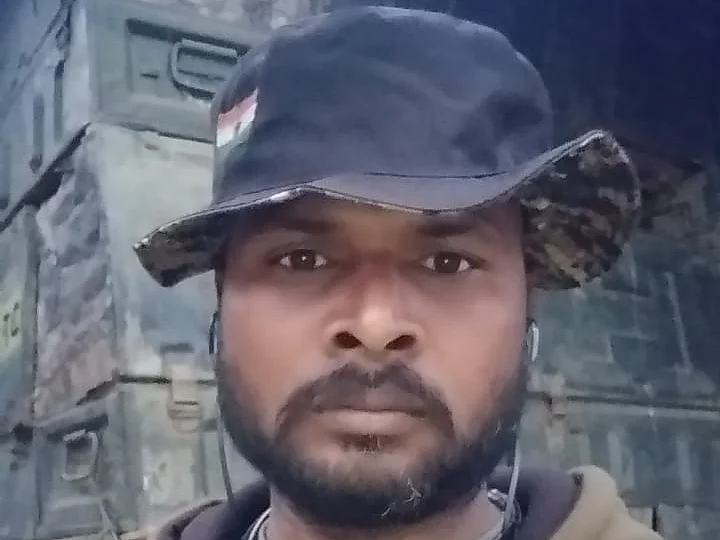 `மகனோட ஆன்லைன் வகுப்புக்குப் போன் வாங்கணும்னு சொன்னார்' - கலங்கவைத்த சேலம் ராணுவ வீரரின் மரணம்