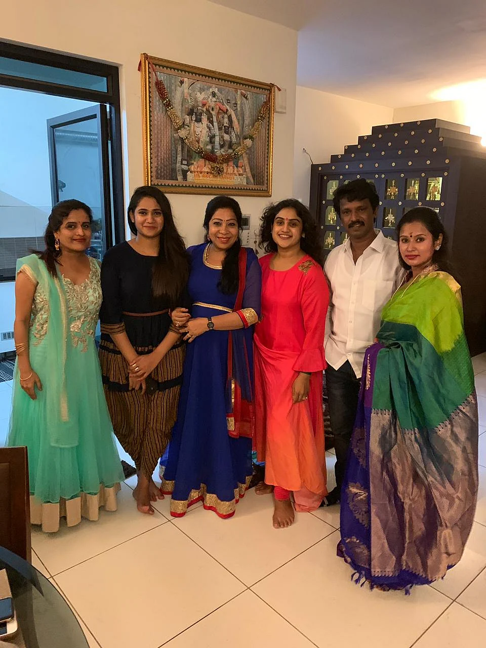 Vanitha Vijaykumar With her friends