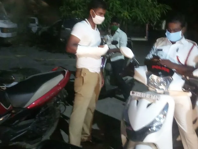 `சரக்கு மட்டுமில்ல... கஞ்சாவும் அடிச்சிருந்தானுங்க!' - ரவுடிகளால் புதுச்சேரி போலீஸுக்கு நேர்ந்த துயரம்