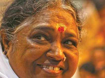 ஆறு மனமே ஆறு! - 2: ஸ்ரீமாதா அமிர்ந்தானந்தமயி