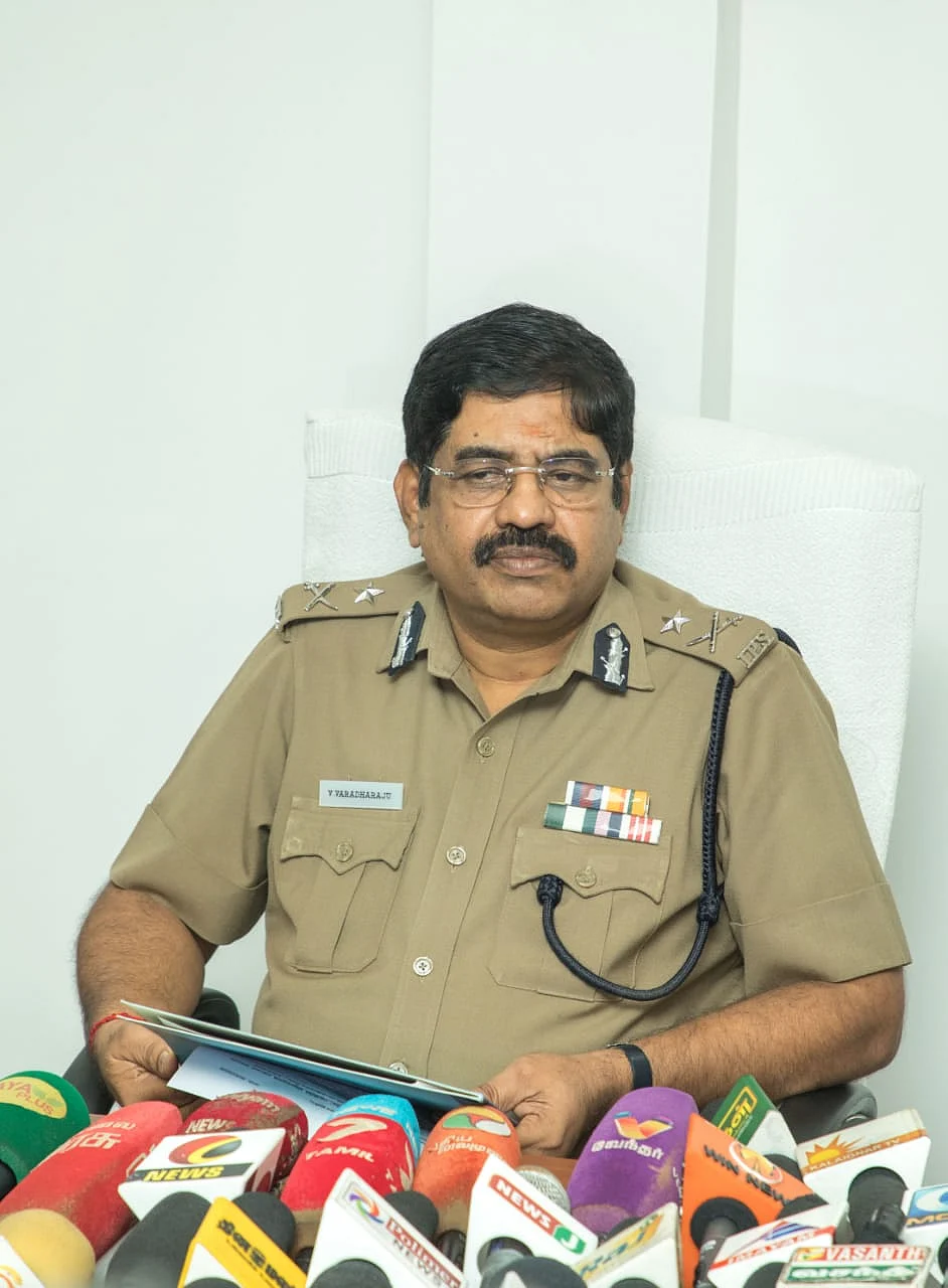 காவல் ஆணையர் வரதராஜன்