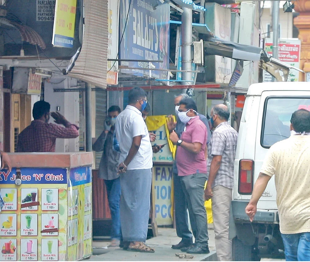 மனோஜைக் கைதுசெய்ய சென்றபோது...