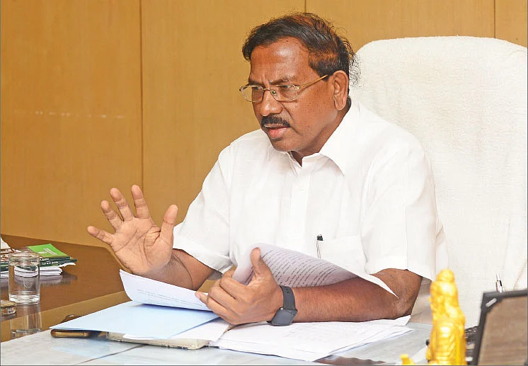 மாஃபா பாண்டியராஜன்