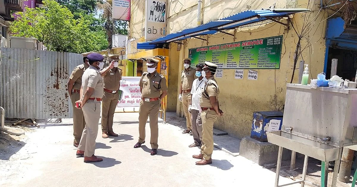 காவல்துறையினர்