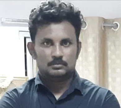 சூழ்ச்சி சுரேஷ்