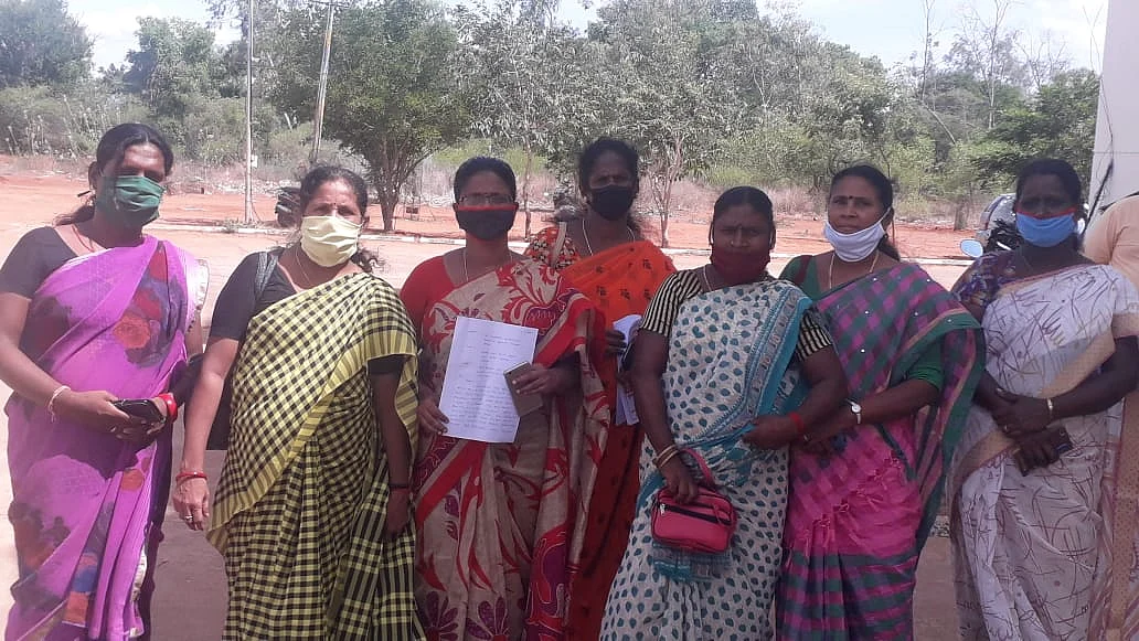 மாதர் சங்கத்தினர்
