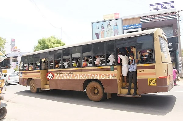 நெரிசலுடன் பேருந்து பயணம்