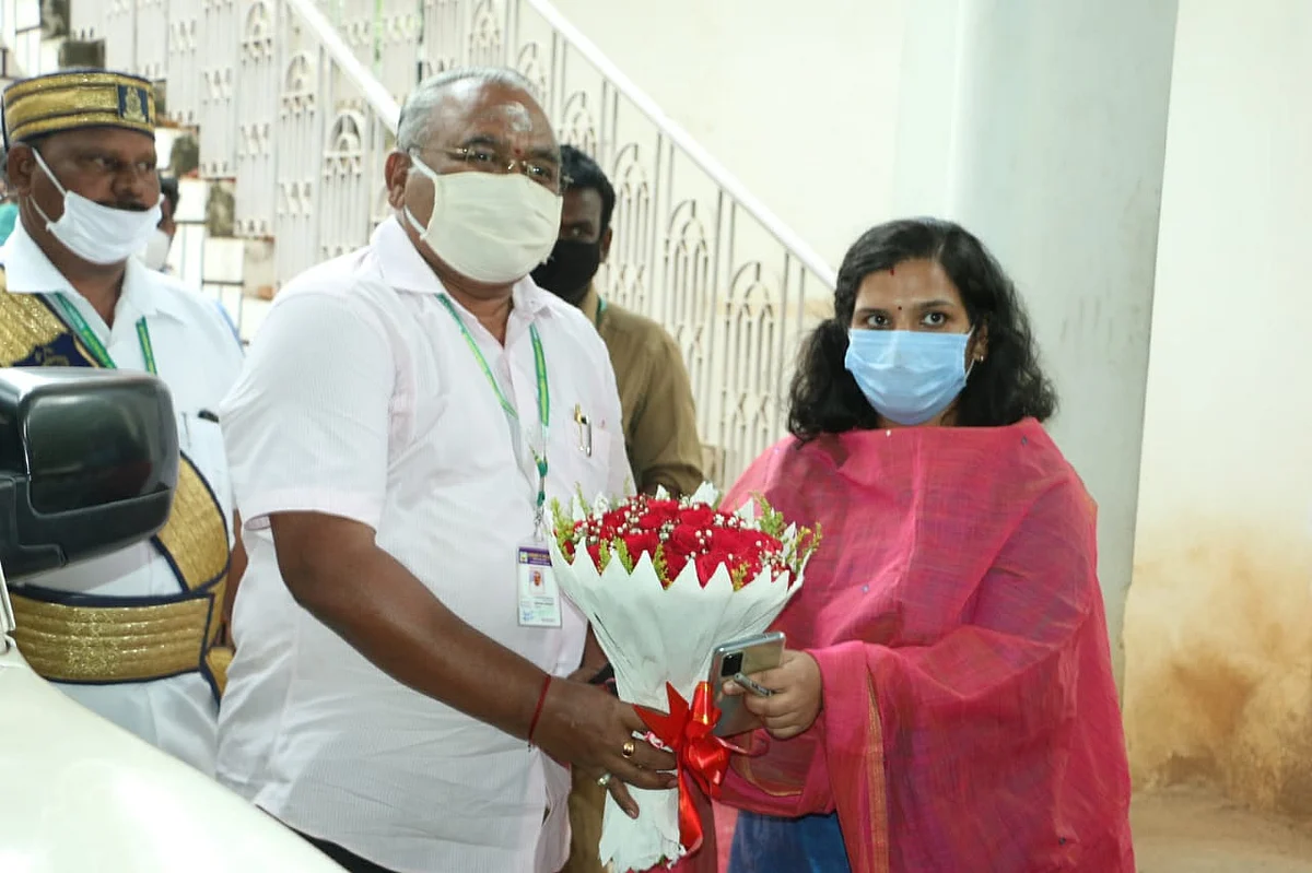 ஆஷா அஜித் ias