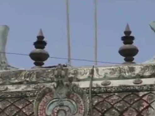 மாயமான கோயில் கலசம்; தப்பிய ஐம்பொன் சிலை! -நள்ளிரவுக் கொள்ளையால் கலங்கிய கரூர்