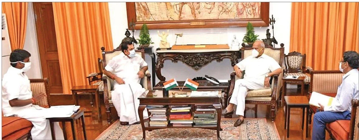 அதிர்ச்சி வைத்தியத்துக்கு தயாராக எடப்பாடி... 'பாய்ச்சல்' முடிவில் பன்னீர்..?