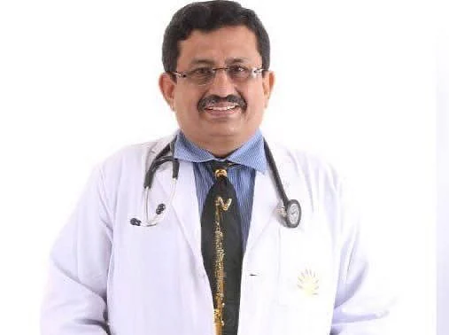 பொது மருத்துவர் சுந்தர் ராமன்.