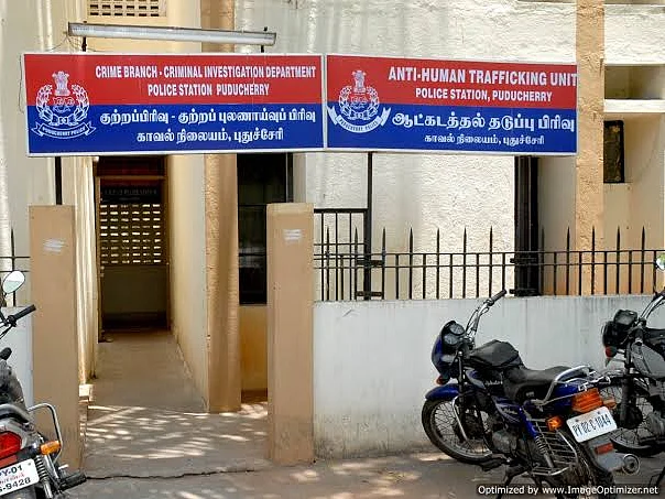 `3 கோடி டீலிங்... ரோட்டில் சிதறிய பணப்பெட்டி?' -புதுவை சிபிசிஐடி அதிகாரிகளின் 5 மணிநேர விசாரணை