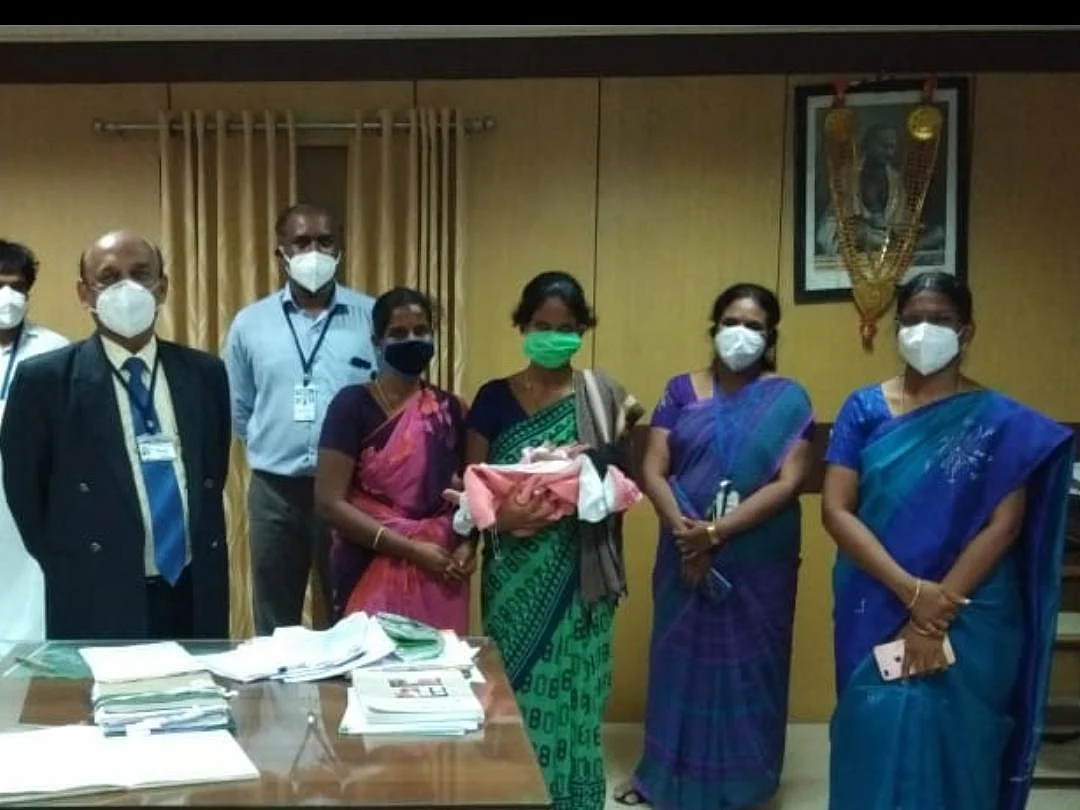 பிறந்த குழந்தைக்குக் காலில் கட்டி; 3 மணிநேரப் போராட்டம்! -அசத்திய அரசு மருத்துவர்கள்
