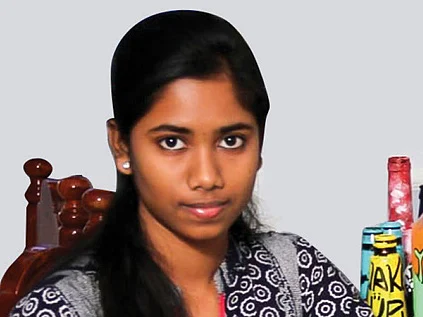 பயன்படாத பாட்டில்களில்
பயனுள்ள ஓவியங்கள்! - தரன்ஷியா