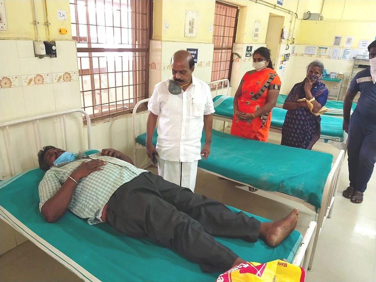 காயமடைந்தவரை பார்வையிட்ட எம்.எல்.ஏ வில்வநாதன்