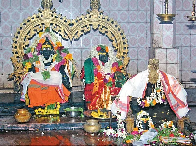 உதவலாம் வாருங்கள்