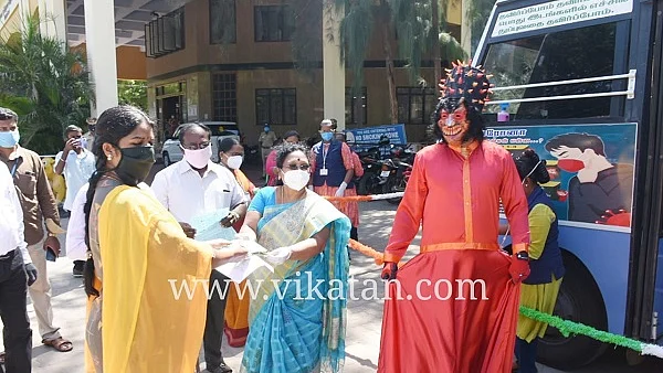 பிரசார பயணத்தைத் தொடங்கி வைக்கும் ஆட்சியர்