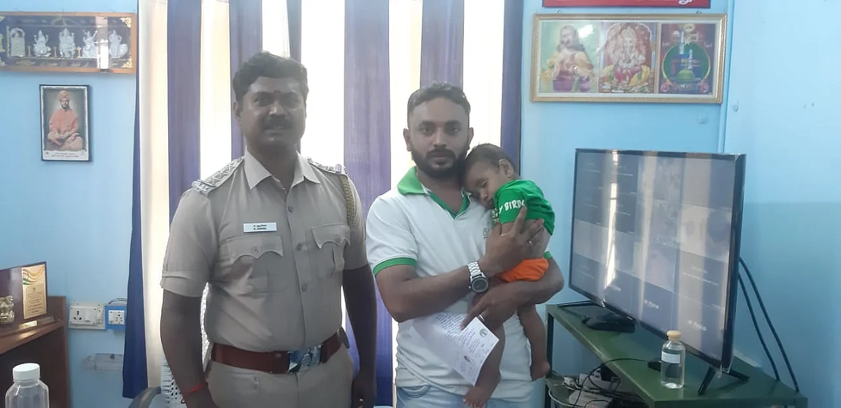 குழந்தை அசோக்குடன் முகமது அலி