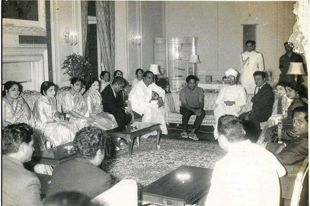 ஜனாதிபதி மாளிகை விருந்து
