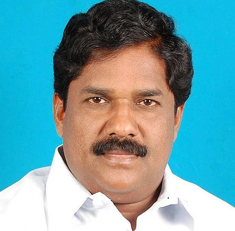 முன்னாள் மாணவர் தி.மு.ராசேந்திரன்