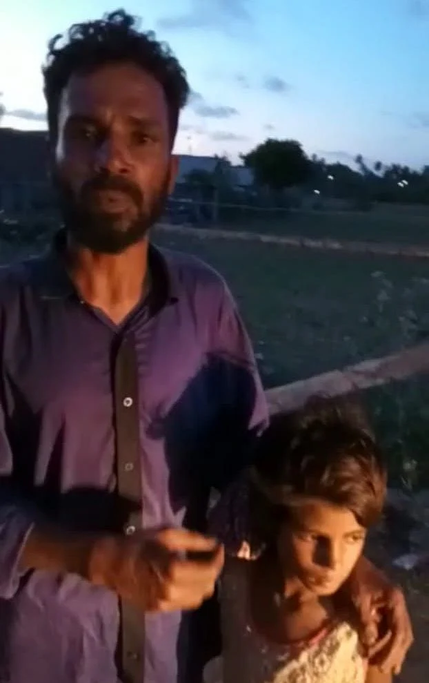 மகளுடன் தந்தை