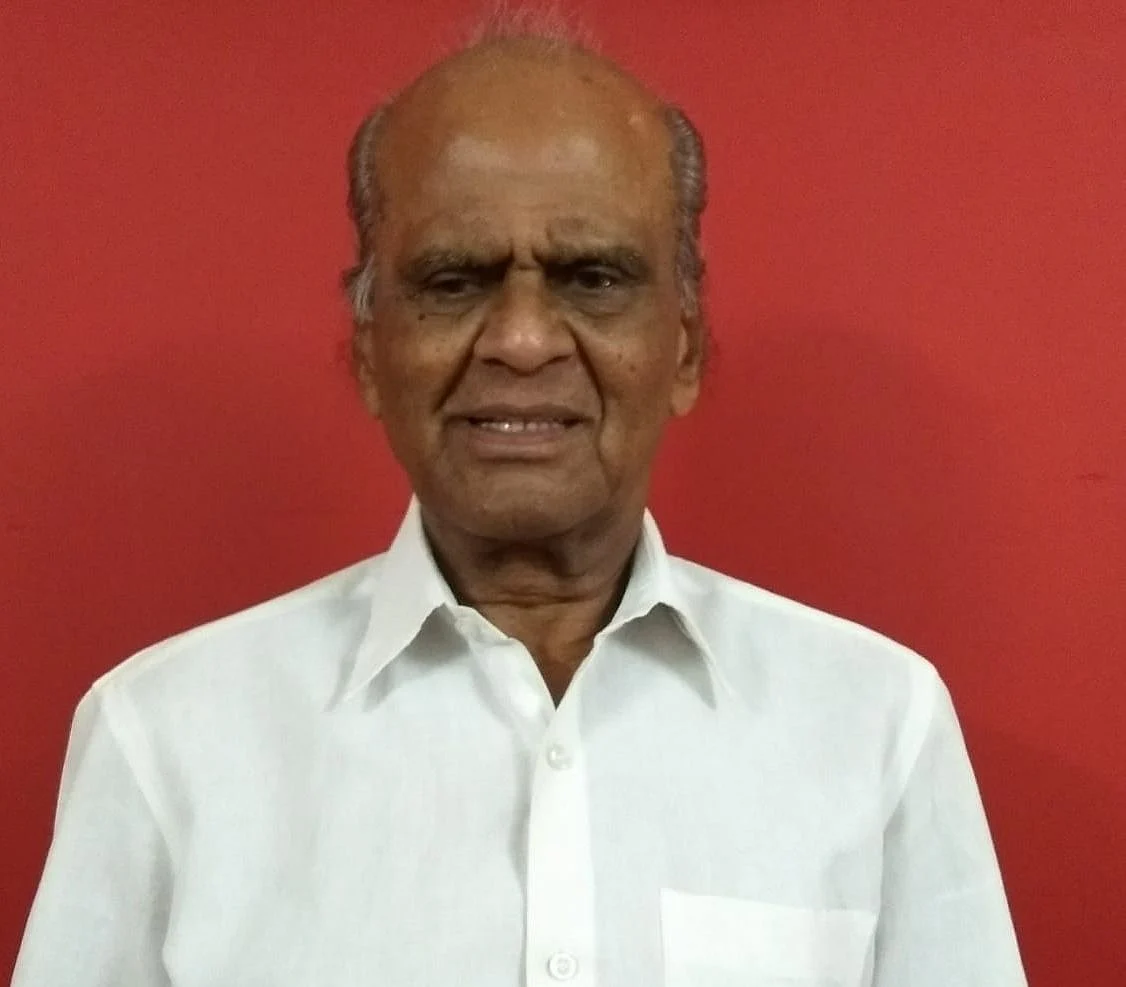 ஹோட்டல் உரிமையாளர்கள் சங்கத்தின் செயலாளர் சீனிவாசன்