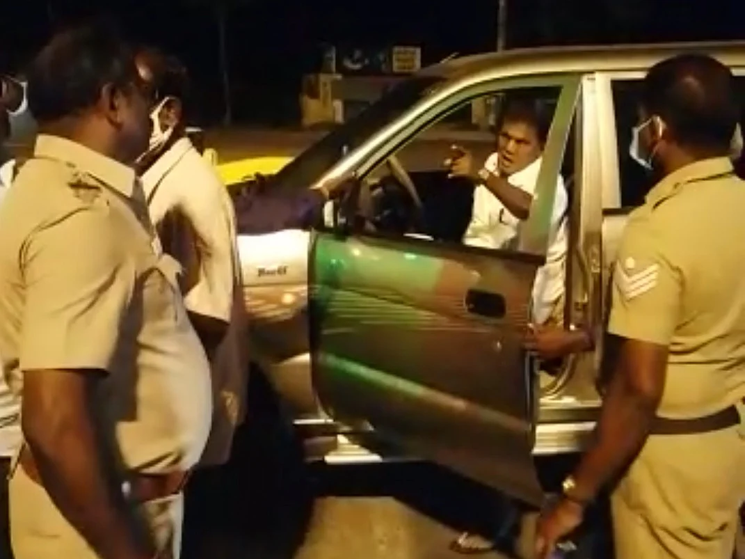 `அர்ஜுனன் அடிக்கவந்தார்; தடுத்து நிறுத்தினேன்!’- சேலம் டோல்கேட்டில் என்ன நடந்தது?