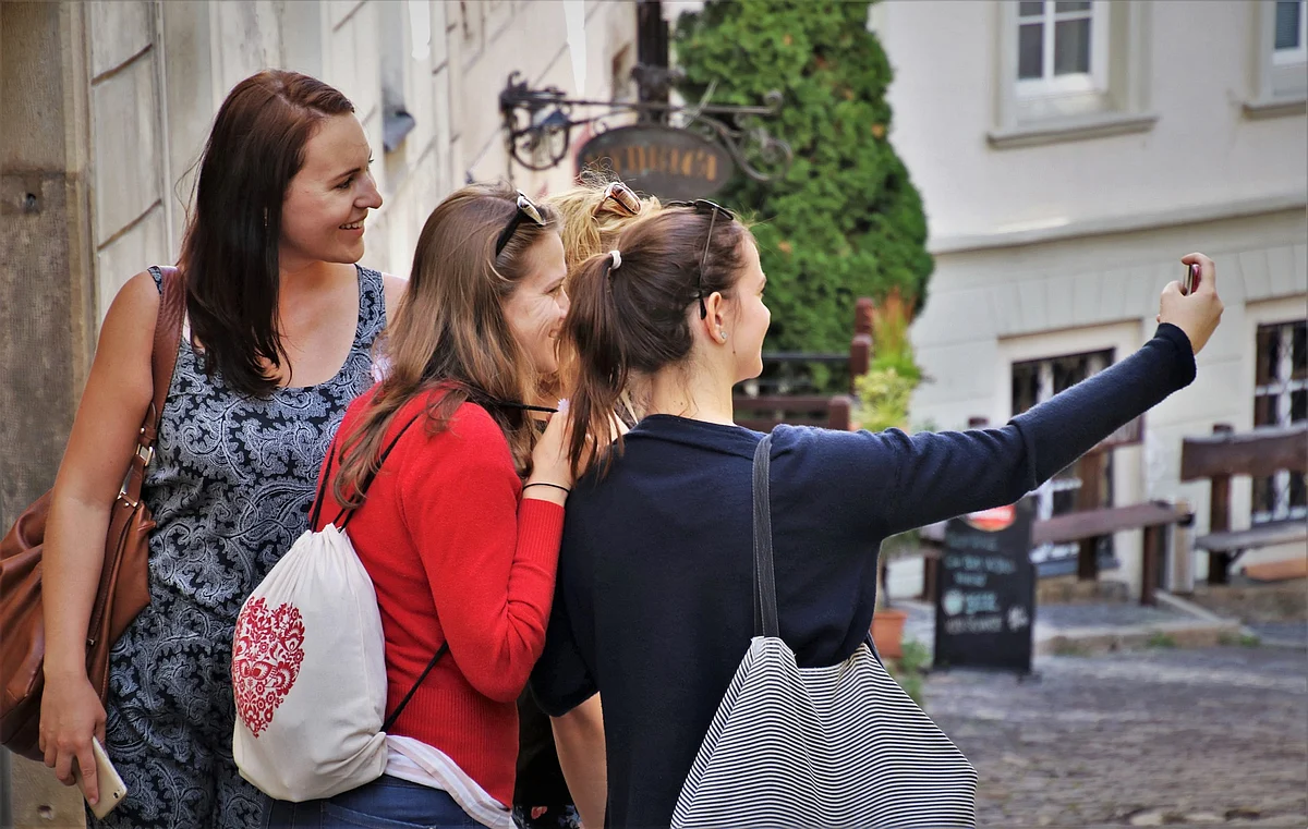 Representational Image