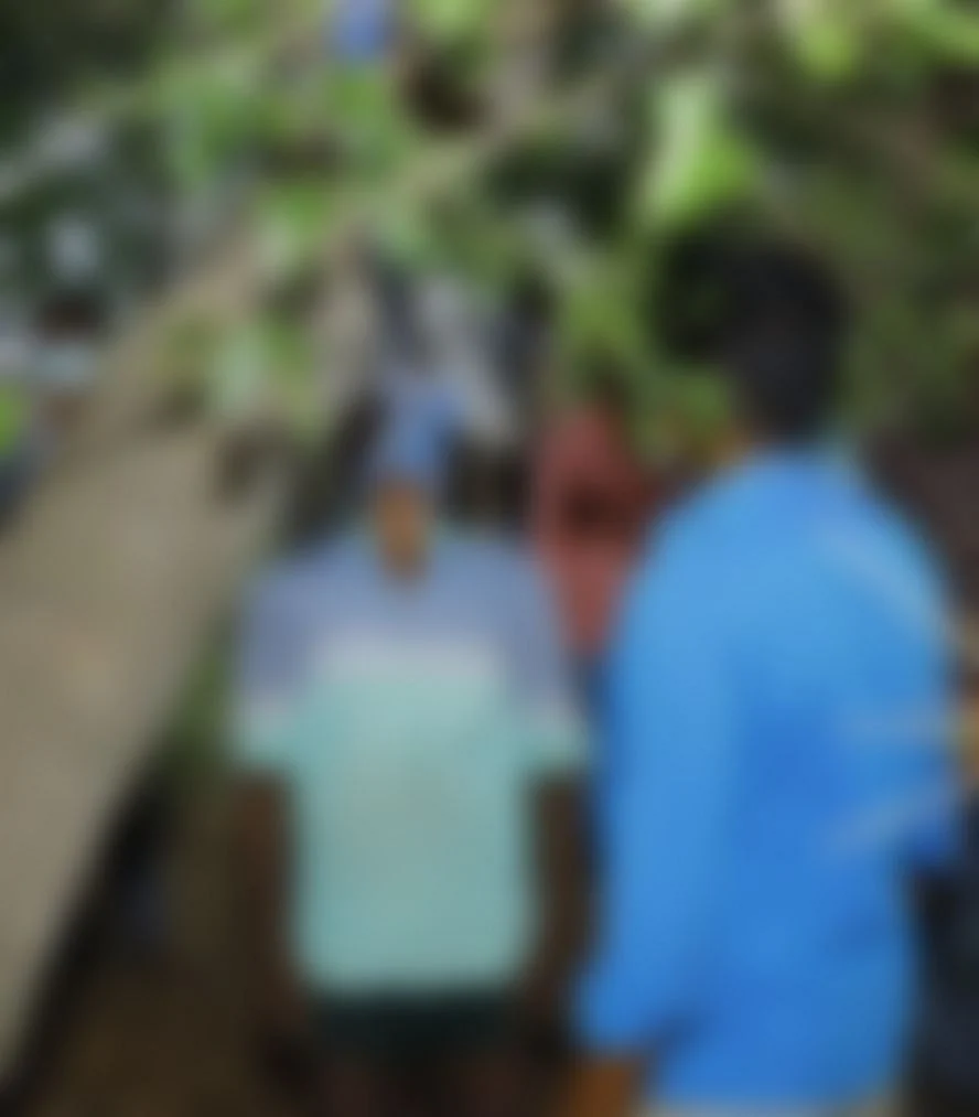 தூக்கு மாட்டி இறந்த நிலையில் மணி