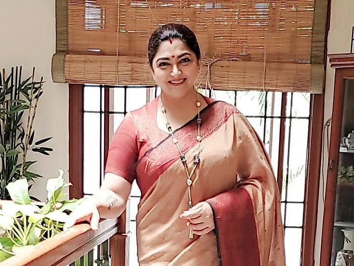 ``சுஷாந்த் மரணத்துக்குக் காரணம் நெப்போட்டிஸம்னா, அந்த வாரிசு ஏன் சூப்பர் ஸ்டார் ஆகலை!'' - குஷ்பு