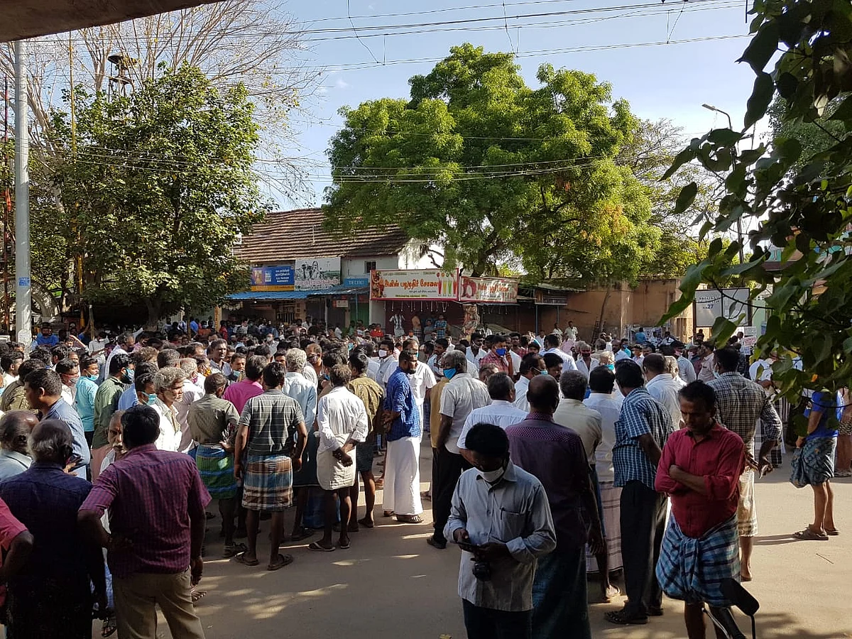 பொதுமக்கள் போராட்டம்