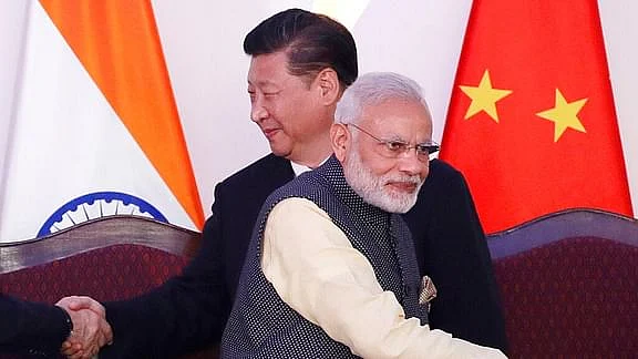 ஷி ஜின்பிங் - நரேந்திர மோடி