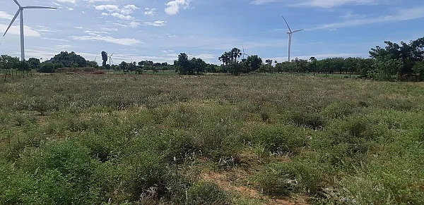 விளையாட்டு மைதானத்துக்கான இடம்