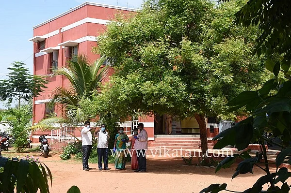 சாத்தான்குளம் காவல் நிலையம்
