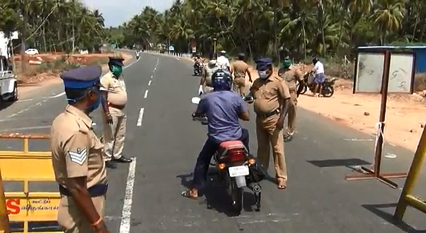 தேனி மாவட்ட எல்லையில் வாகன சோதனை.