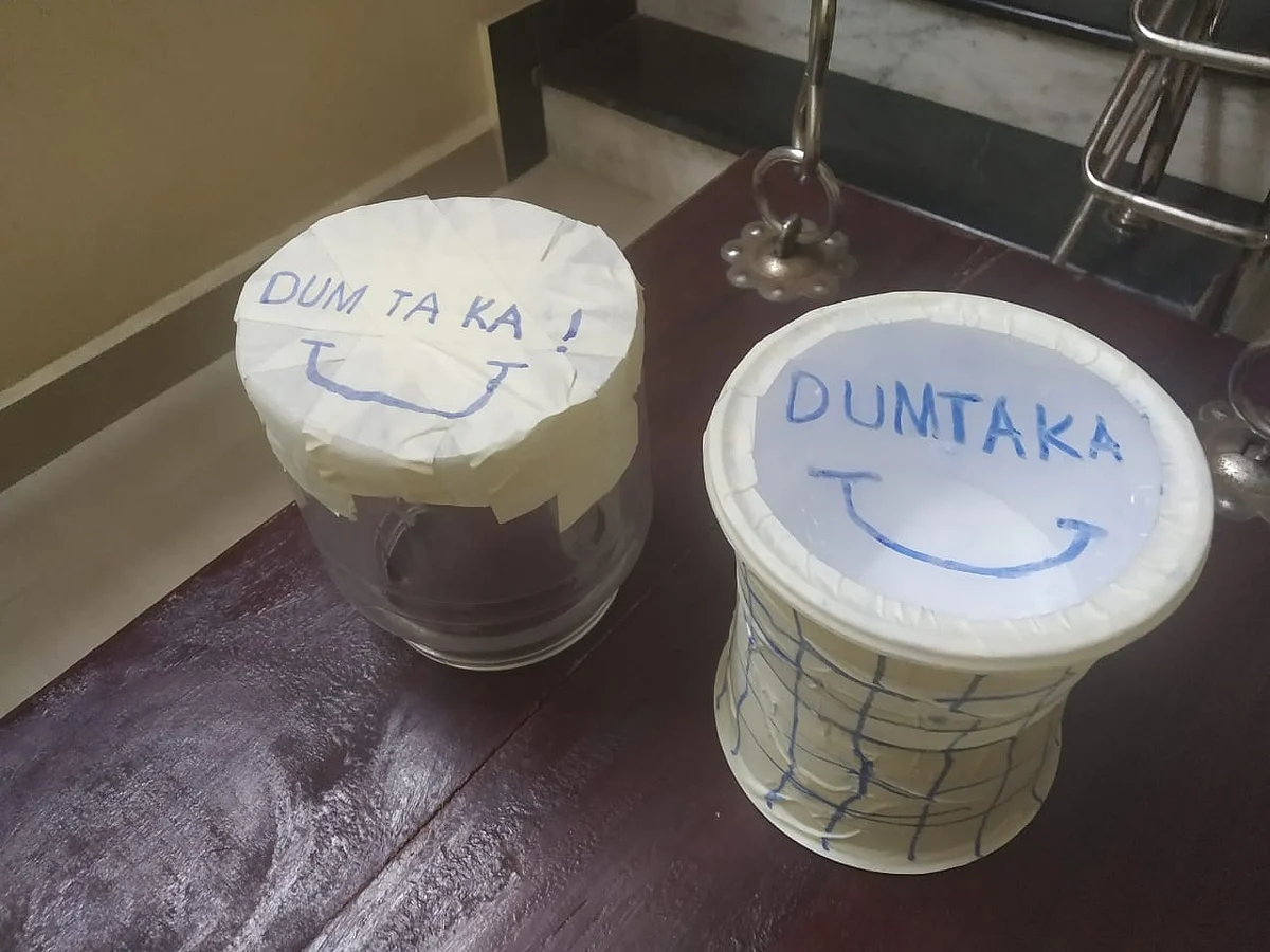 டும், டக்கா டிரம்ஸ்