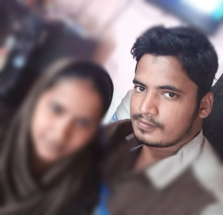 கணவர் அப்துல் சமது உடன் நிஷா பானு