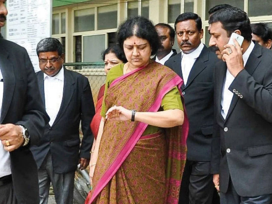 `ஆர்.டி.ஐ-யில் என்னைப் பற்றிய தகவல்களை வழங்கக் கூடாது!’- கர்நாடக சிறைத்துறைக்கு சசிகலா கடிதம்