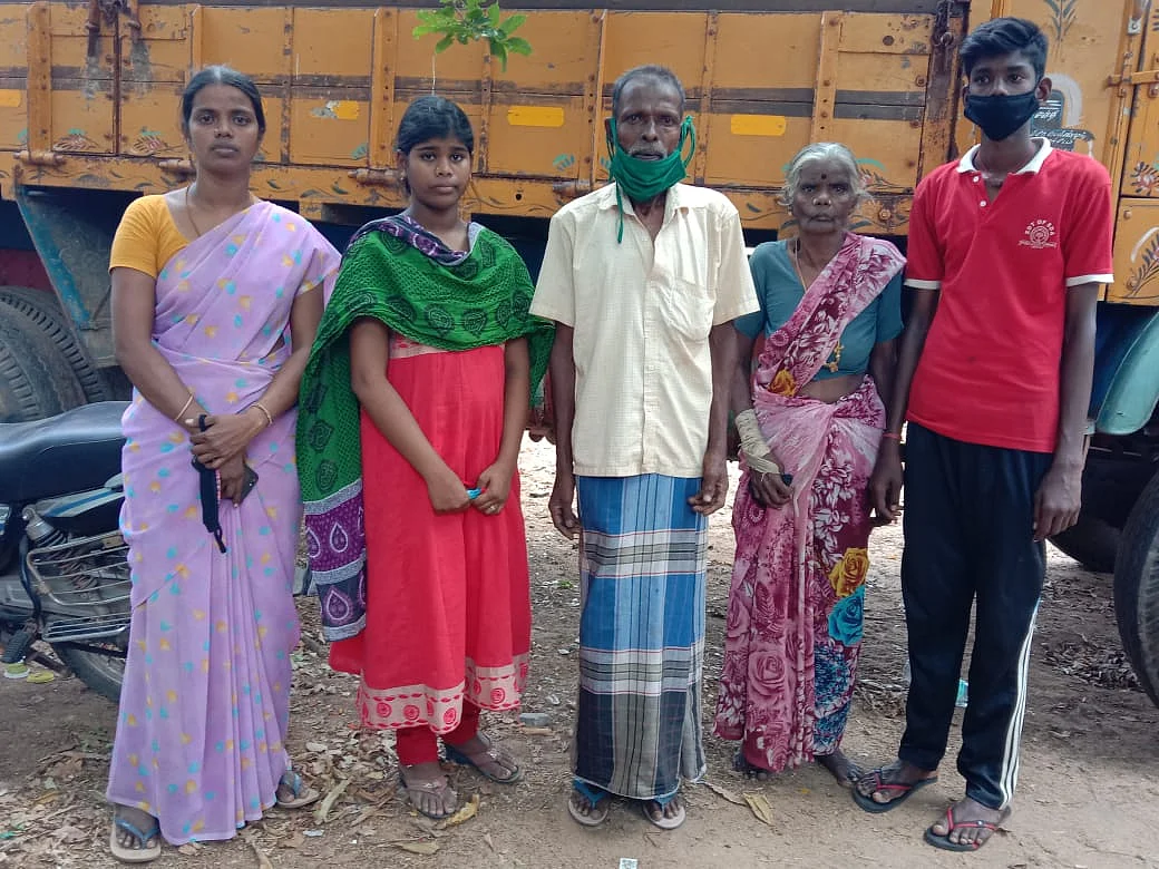பிரேமா குடும்பத்தினர்