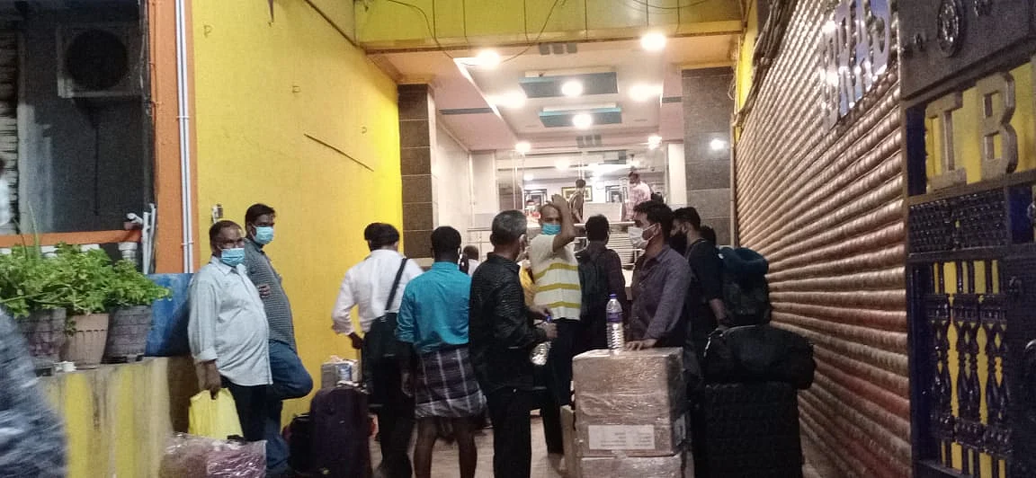பொதுமக்கள்