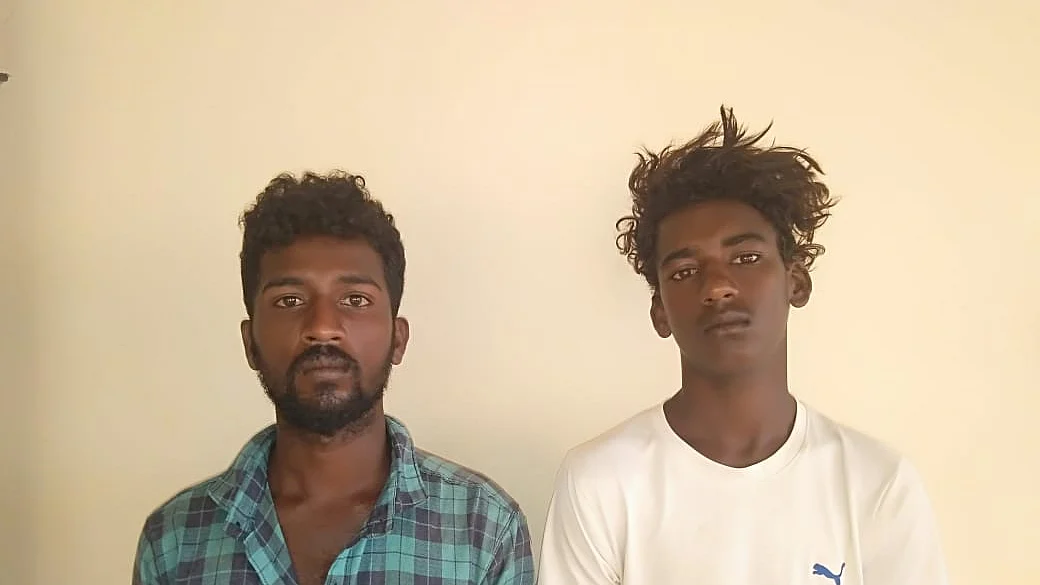 டிக் டாக் வீடியோ வெளியிட்ட இளைஞர்கள்