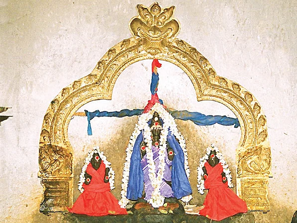 குடும்ப சமேதராக மங்கல சனி பகவான்! - மாந்தி-குளிகன் தரிசனம்