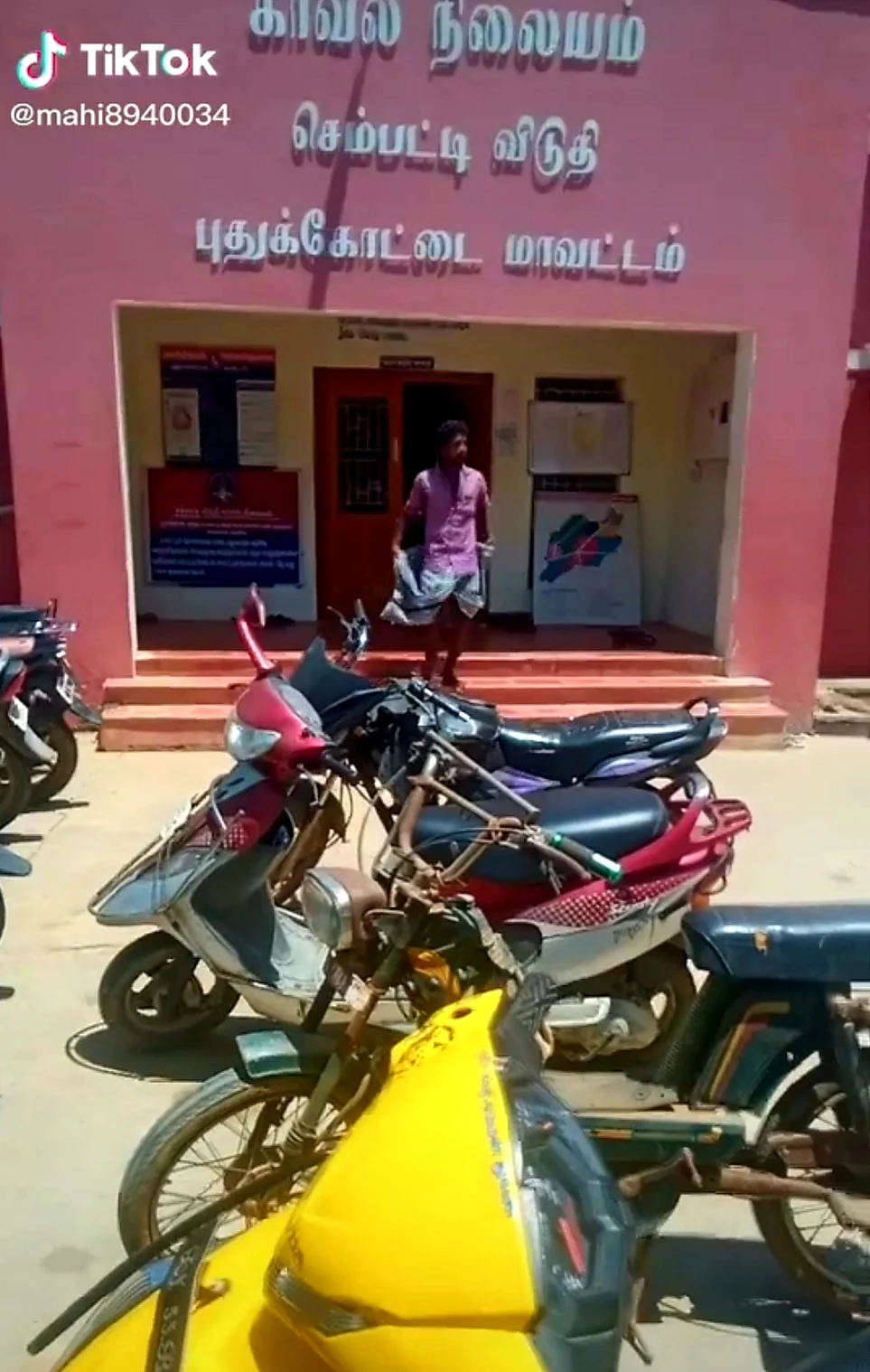 `காவல்நிலையத்தில் கையொப்பமிட்ட அடுத்த நொடி!' -போலீஸுக்கு அதிர்ச்சி கொடுத்த டிக் டாக் இளைஞர்கள்