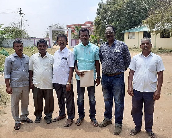 சாத்தான்குளம் காவல்துறையினர் மீது டி.ஐ.ஜி-யிடம் புகார்