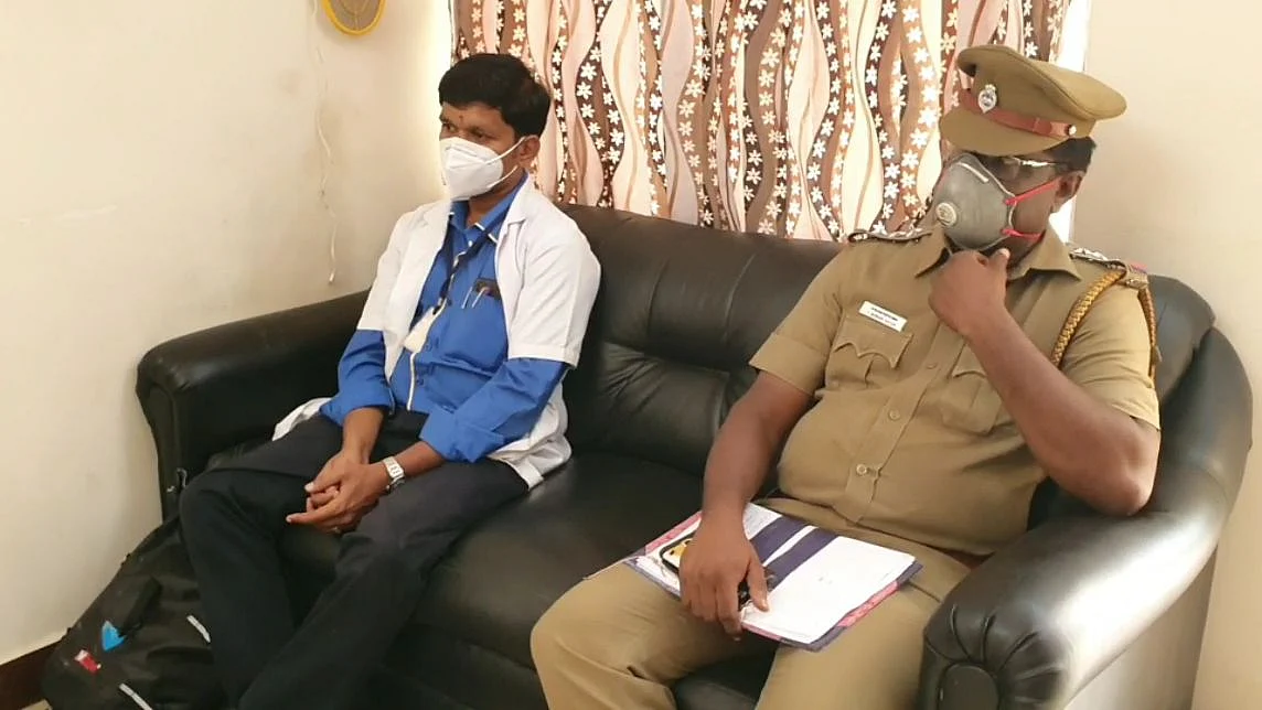 மருத்துவர் பாலசுப்பிரமணியன் & ஆய்வாளர் பெர்னாட் சேவியர்
