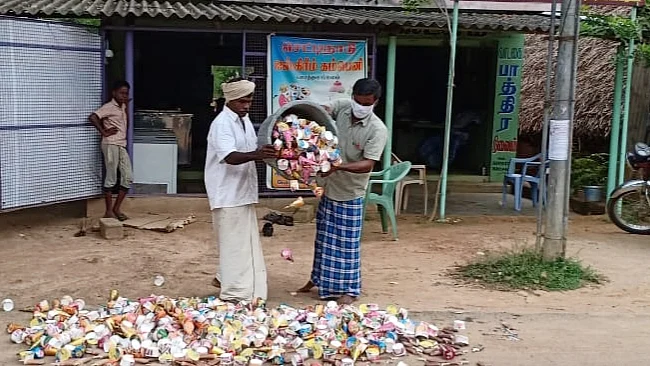 ஐஸ்க்ரீம்களை அழித்த தொழிலாளி