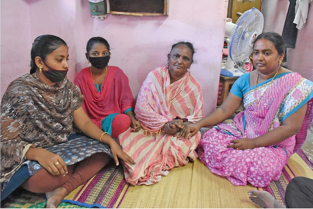 `பென்னிக்ஸ் குடும்பத்தினர்’