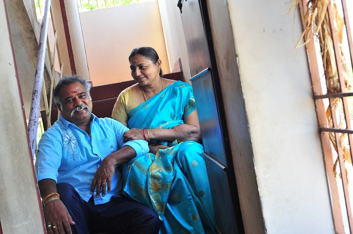 கணவருடன் லிங்கசெல்வி