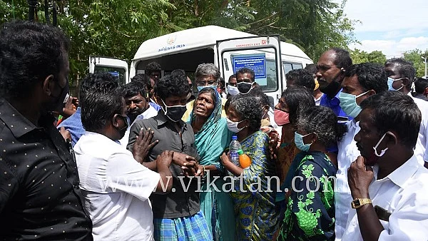 நீதித்துறையை மதித்து உடலை வாங்கிய உறவினர்கள்